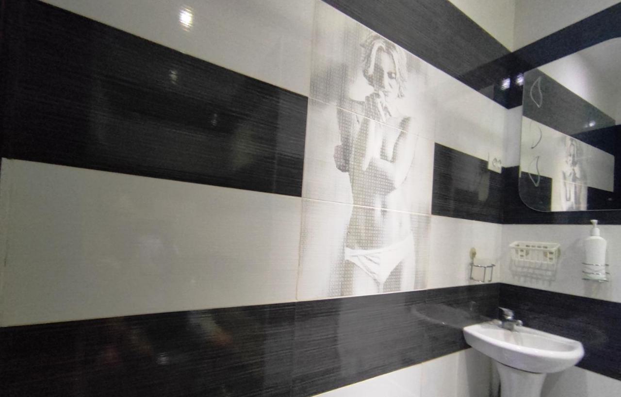 Люкс В Центре Металлургов 31 Kr Apartments Krivói Rog Exterior foto